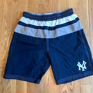 Mens New York Yankees bathing suit shorts size XL